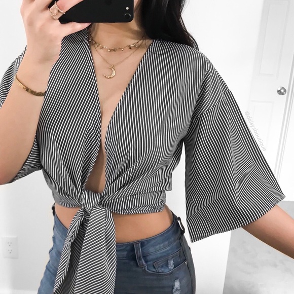black and white striped tie knot plunge crop top - Picture 3 of 4